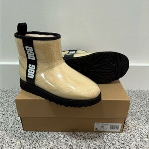 UGG Women's Classic Clear Mini Boots size 8